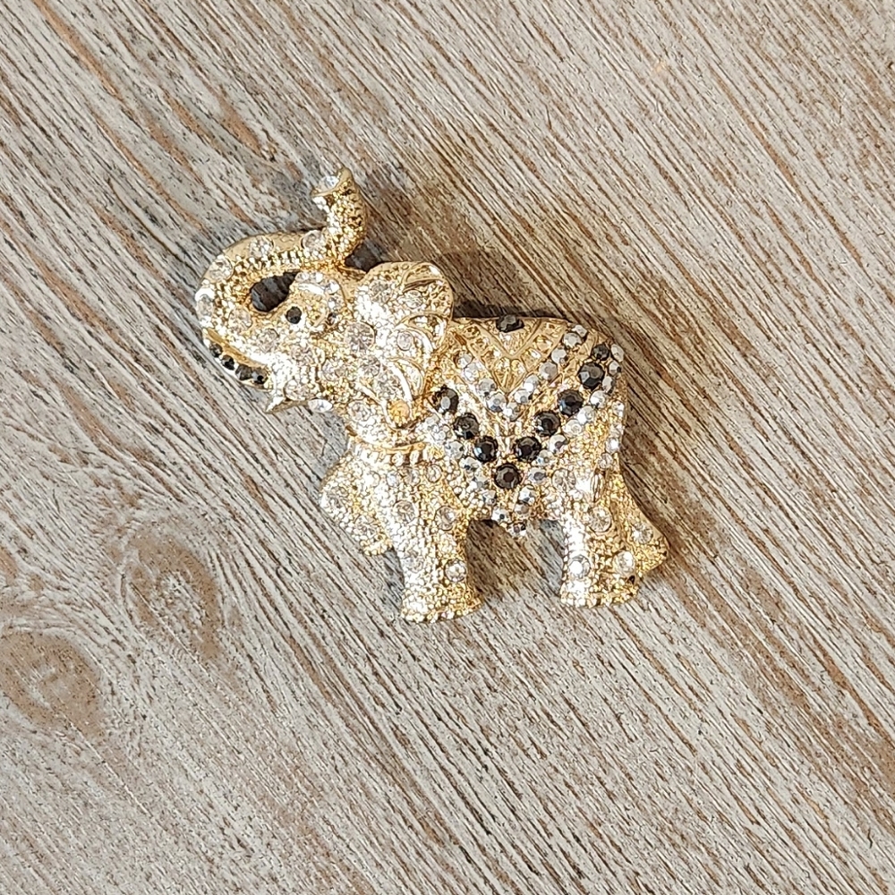 Elephant Pin